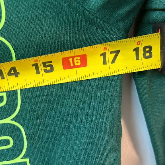 NWT Abercombie Kids hoodie in size 11/12 Green w/kangaroo pocket - Picture 5 of 6